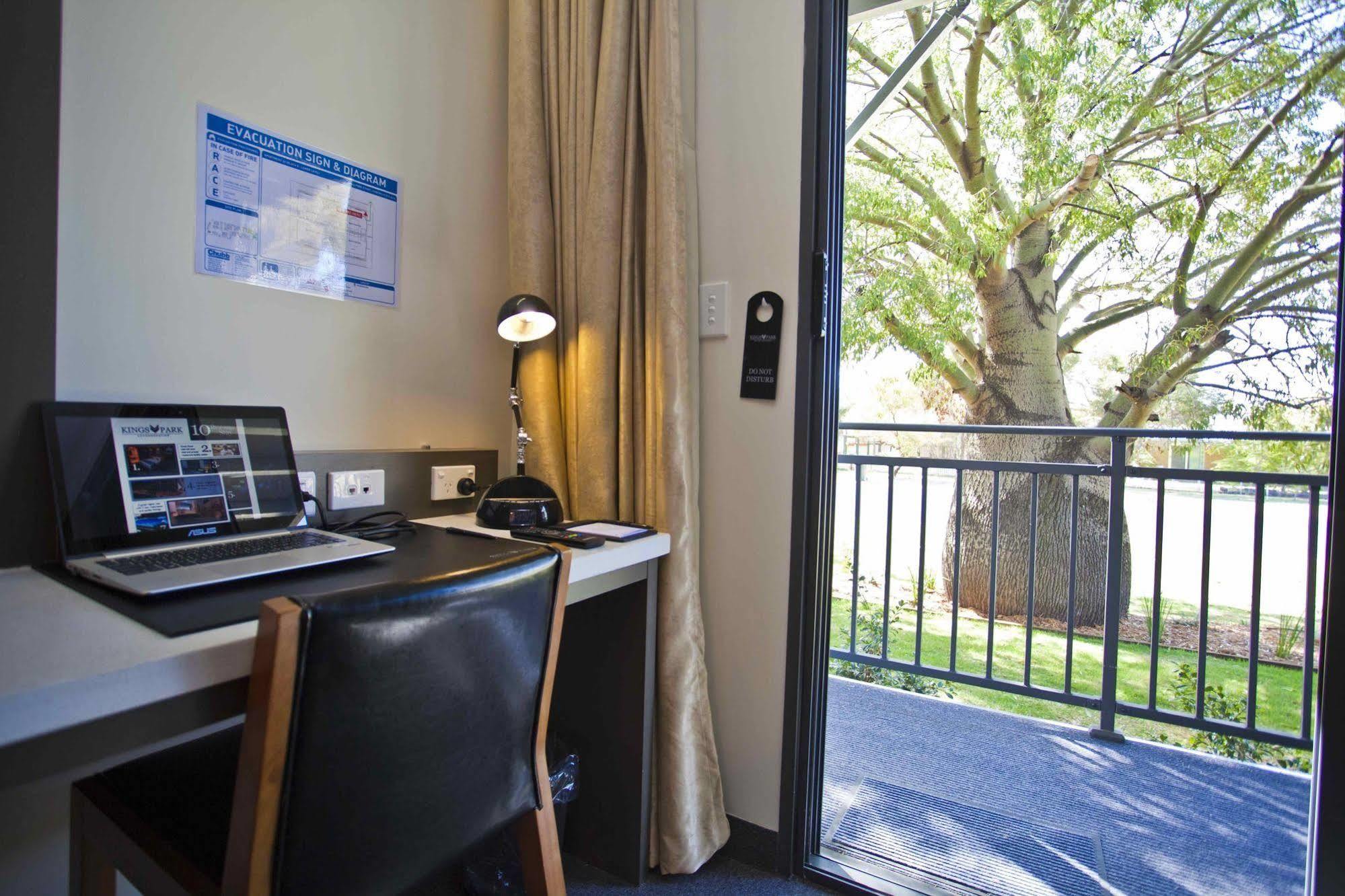Kings Park - Accommodation Chinchilla Eksteriør billede